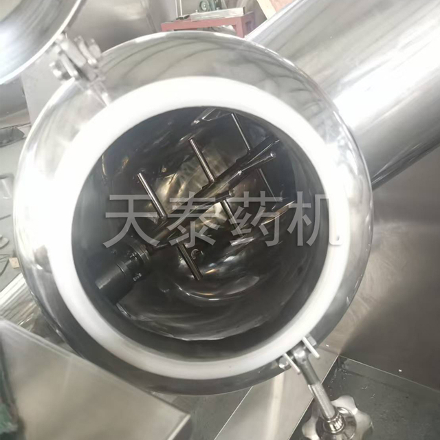 V-shaped mixer with forced stirring