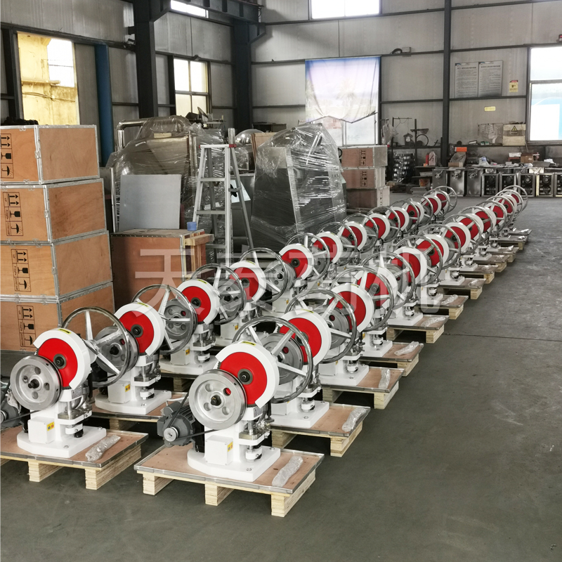 Single punch tablet press TDP-1.5T